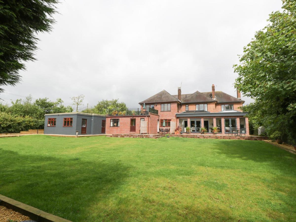 Hunters Moon Annexe Villa Fulford  Buitenkant foto